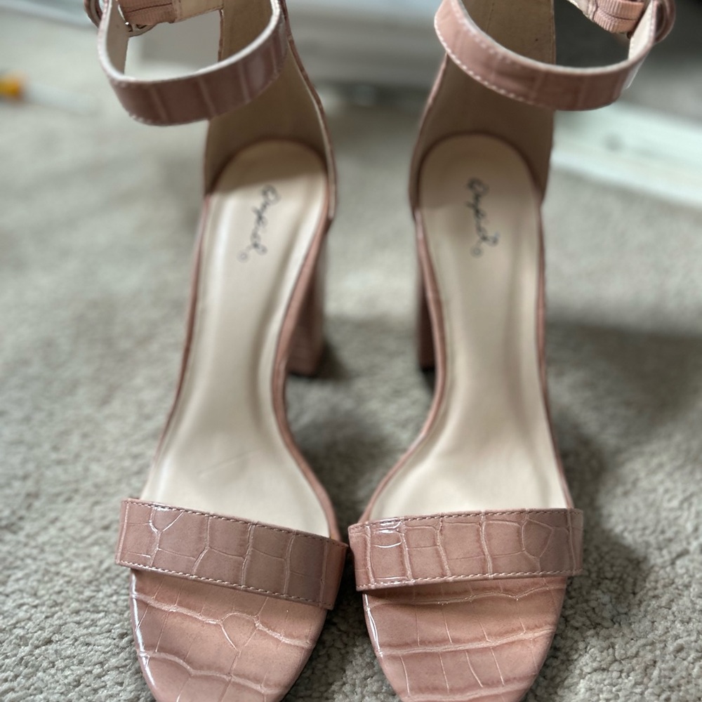 Brand new “Alligator” pumps